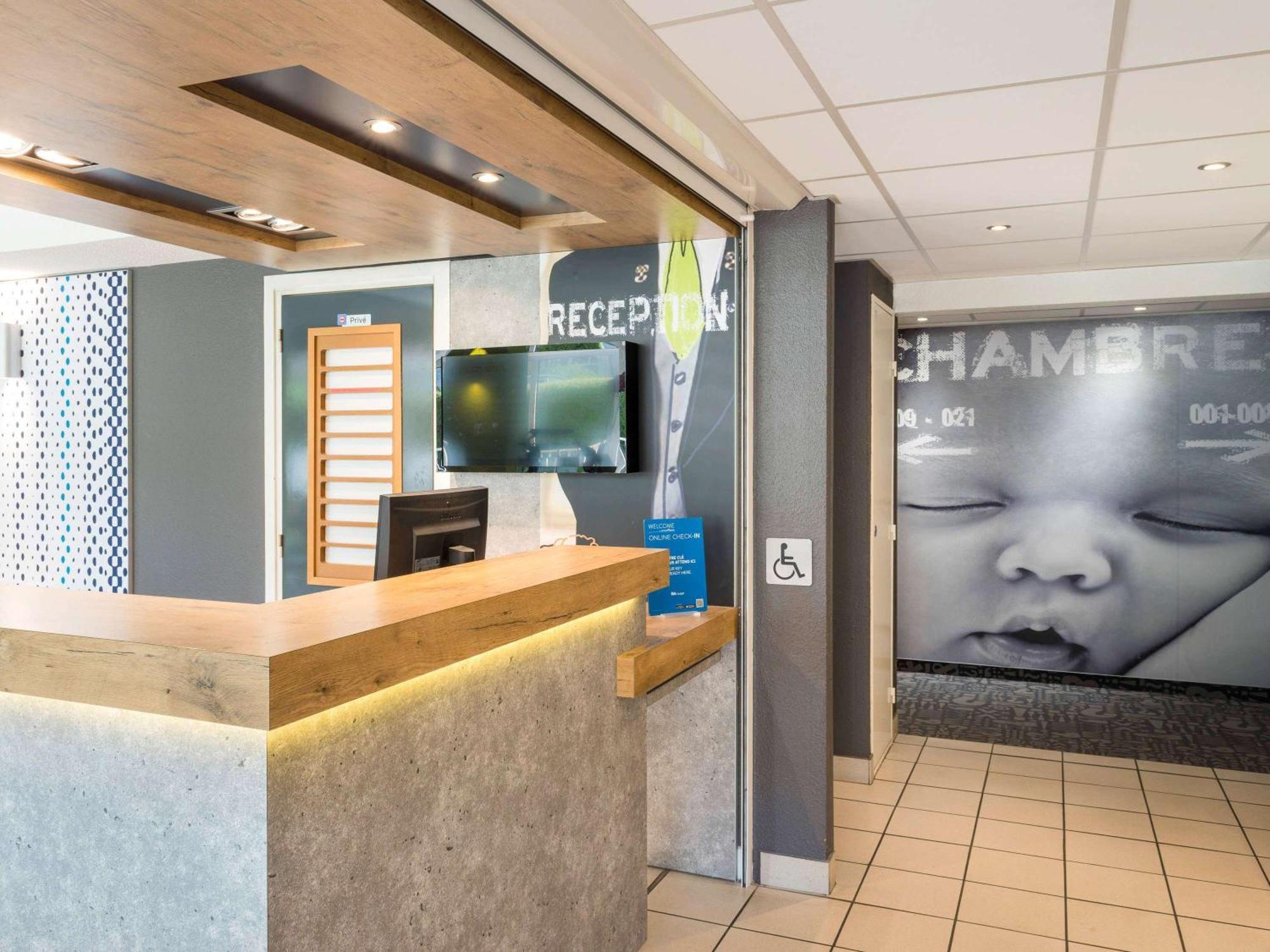 ibis budget Senlis Exterior foto